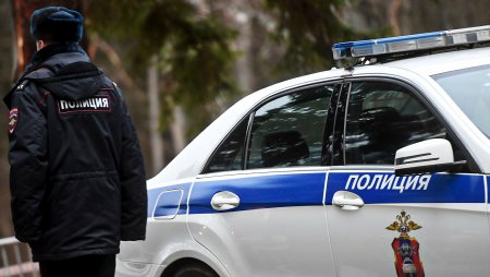Ер адам бес оқушыны қағып кетті