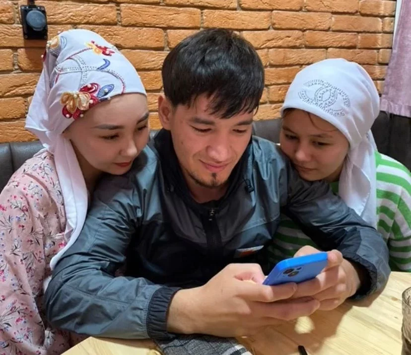 Қыздар кештегі секс видео