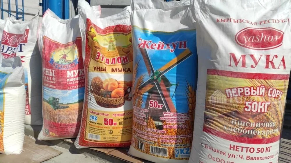 Джолидің эротикалық фотосессиялары Терминатор Жазғы Глаумен жыныстық қатынас