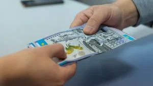Пара алған полиция қызметкері сотталды