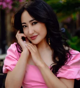 Америкада даяшы болып жүрген қазақстандық әншіге қолдау көрсетілді