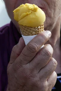 Роза Рымбаеваға айыппұл салынды