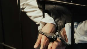Аурухана алдынан белгісіз адам мәйіті табылды