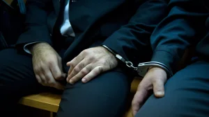Алматыда 33 млрд теңге залал келтірген қылмыстық топ ұсталды