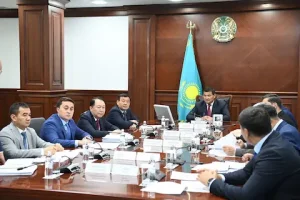 Аймақ басшысымен өткен мәжілісте еңбек саласын цифрландыру мен дамытудың жолдары сарапқа салынды