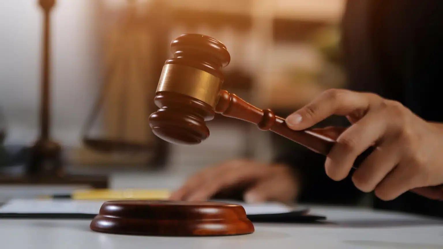 Бір әйелдің порно-сахнасы