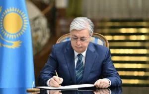 Республика күні қарсаңында ел азаматтары мемлекеттік наградалармен марапатталды