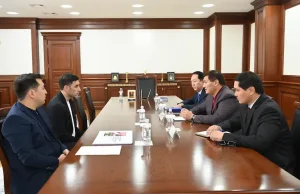 Облыс әкімі Нұрлыбек Нәлібаев футбол федерациясының өкілдерімен кездесті