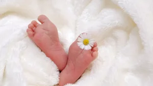 Сәби өлімі 20%-ға азайды: Денсаулық сақтау жүйесінде серпін бар