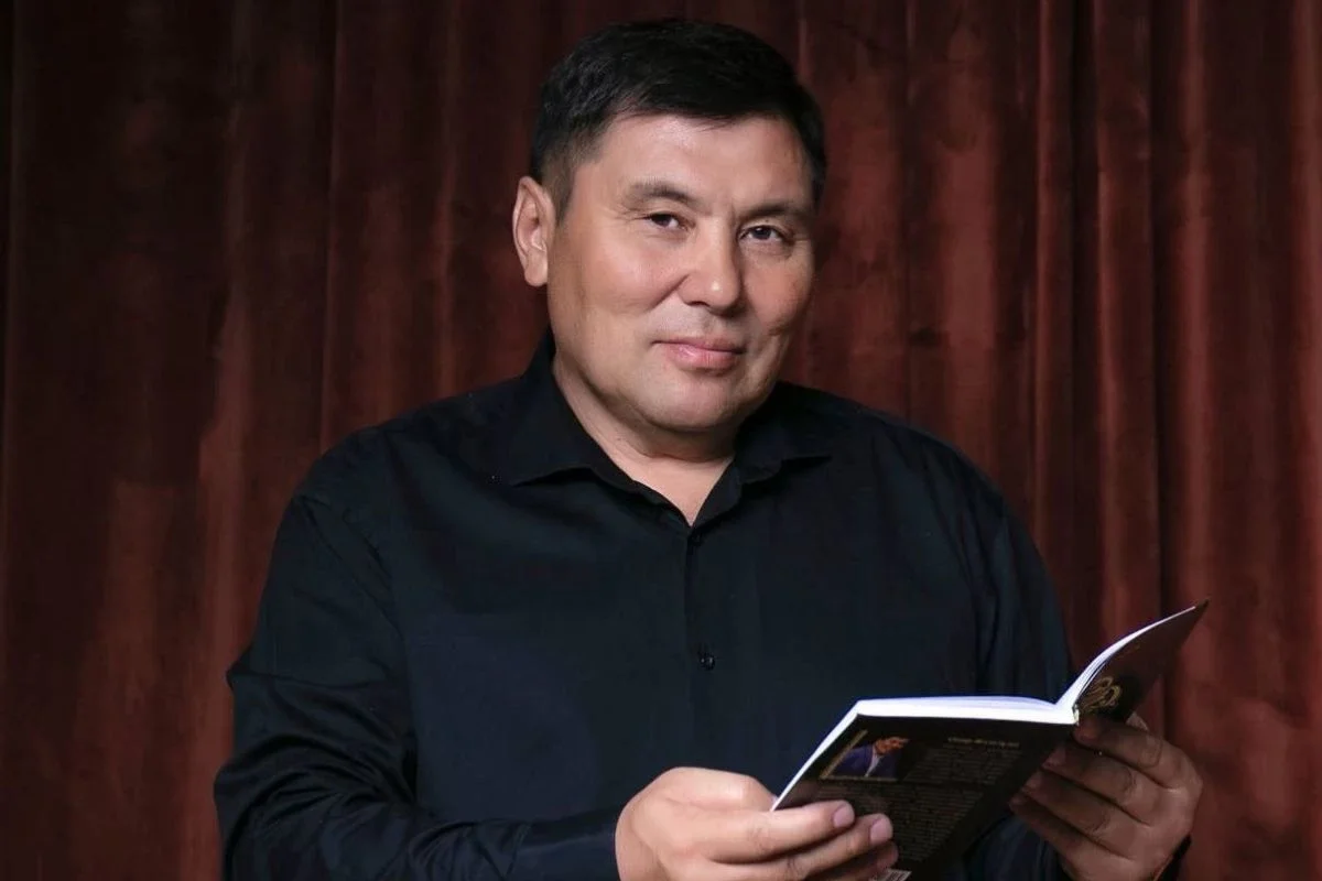 Киноклубтан жалаңаш Василиса Жас және ескі секс