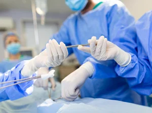 Дәрігерлер көзіне металл бөлшегі кіріп кеткен азаматқа сәтті ота жасады