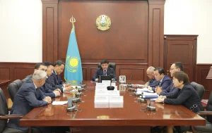 Нұржан Ахатов мәжілісте өзекті мәселелерді талқылады