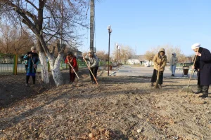 «Таза Қазақстан» акциясы аясында Жалағаш кенті мен ауылдық округтерде күзгі сенбілік ұйымдастырылды