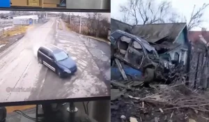 Қатты жылдамдықпен келген көлік бір үйдің қабырғасының тас-талқанын шығарды