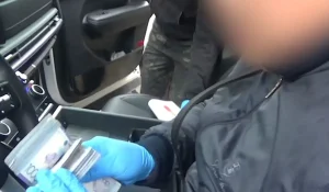 Шенеунік әйел туысымен бірге 50 жүкті әйелдің атын жамалып, 200 млн теңге тапқан