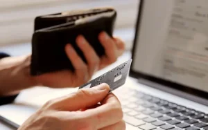 Алаяқтар қайтыс болған баланың атынан ақша жинады