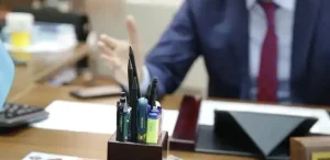 Балағат сөз айтқан мемлекеттік қызметші қатаң сөгіс алды