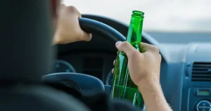 Мас күйінде көлік айдаған мектеп директоры сөгіспен құтылды