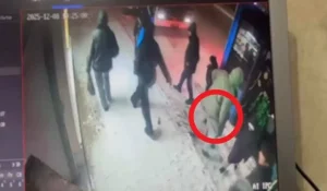 Шетел азаматы оқушының қалтасынан телефонын ұрлап алған