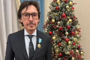 Танымал актёр Жан Байжанбаев “Парасат” орденімен марапатталды