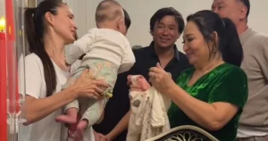 "Төрт көзіміз түгел": Гүлзира Айдарбекова отбасылық басқосу сәтімен бөлісті