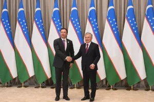 Геннадий Головкин Өзбекстан президенті Шавкат Мирзиёевпен кездесті