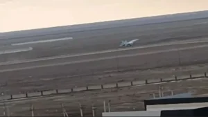 Ресейлік азамат басқарған жойғыш ұшақ әуежайға апаттық жағдайда қонды