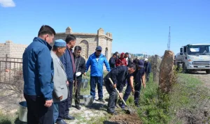 ШИЕЛІ ЖҰРТШЫЛЫҒЫ ҚОРЫМ ТАЗАЛЫҒЫНА БІР КІСІДЕЙ АТ САЛЫСТЫ