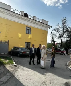 Қызылордада қалалық мәслихат депутаттары И. Басықараев және М.Есжанов тұрғындармен кездесу өткізді