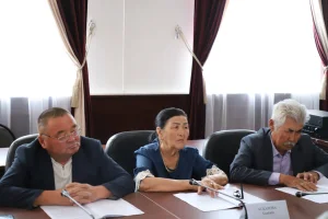 ЖАЛАҒАШТА  ҚОҒАМДЫҚ КЕҢЕС ОТЫРЫСЫ ӨТТІ
