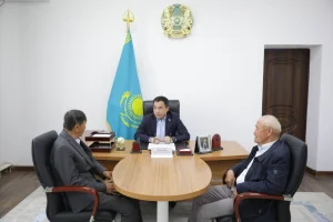 ЖАЛАҒАШ АУДАНЫНЫҢ ӘКІМІ ТҰРҒЫНДАРДЫ ЖЕКЕ ҚАБЫЛДАДЫ