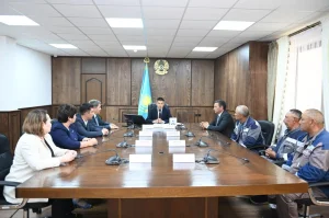 ҚАЗАЛЫДА БАЙЛАНЫС ҚЫЗМЕТКЕРЛЕРІ КҮНІНЕ ОРАЙ САЛА МАМАНДАРЫ МАРАПАТТАЛДЫ