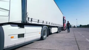 Шекарадан өтетін жүк көліктеріне QR-код жүйесі енгізілді