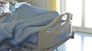 "Қатты ыстық пен қапырық": жасөспірім ұйықтап жатқан жерінде көз жұмған