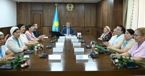 ҚАЗАЛЫДА КӨПБАЛАЛЫ АНАЛАРҒА «КҮМІС АЛҚА» ТАБЫСТАЛДЫ