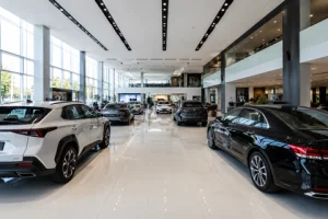 Автосалон арқылы көлігін сатпақ болған бірнеше адам алданып қалған
