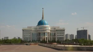 Құрылтай өз тарихын бастады – Президент сайлау өткізу туралы Жарлыққа қол қойды