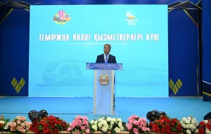 ҚАЗАЛЫДА ТЕМІРЖОЛШЫЛАРДЫҢ КӘСІБИ МЕРЕКЕСІ АТАЛЫП ӨТІЛДІ