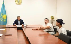 ҚАЗАЛЫ АУДАНЫНЫҢ ӘКІМІ ТҰРҒЫНДАРДЫ ЖЕКЕ МӘСЕЛЕЛЕРІ БОЙЫНША ҚАБЫЛДАДЫ
