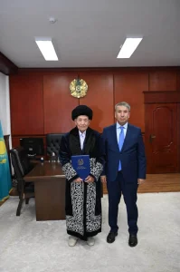 ҚАЗАЛЫДА ҚҰРЫЛЫС САЛАСЫНЫҢ АРДАГЕРІНЕ ҚҰРМЕТ КӨРСЕТІЛДІ