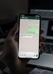 «Туысыңмын» деген хабарлама: WhatsApp алаяқтары 5 млн теңге жымқырды