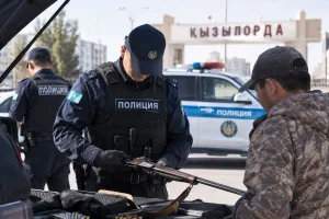 Қызылордада қару ұстаған тұрғындарды жаппай тексеру басталды