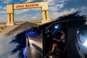 АРАЛДА 6 ЖАСТАҒЫ БАЛА ТҮНДЕ LAND CRUISER АЙДАП ЖҮРГЕН